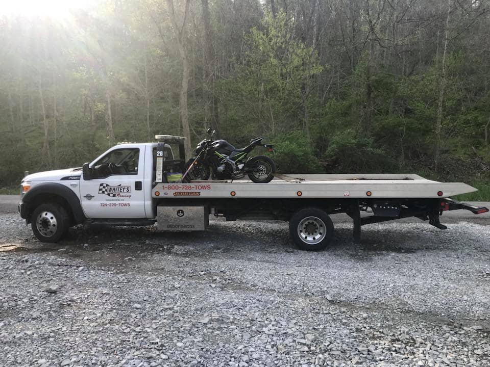 Towing motorcycle